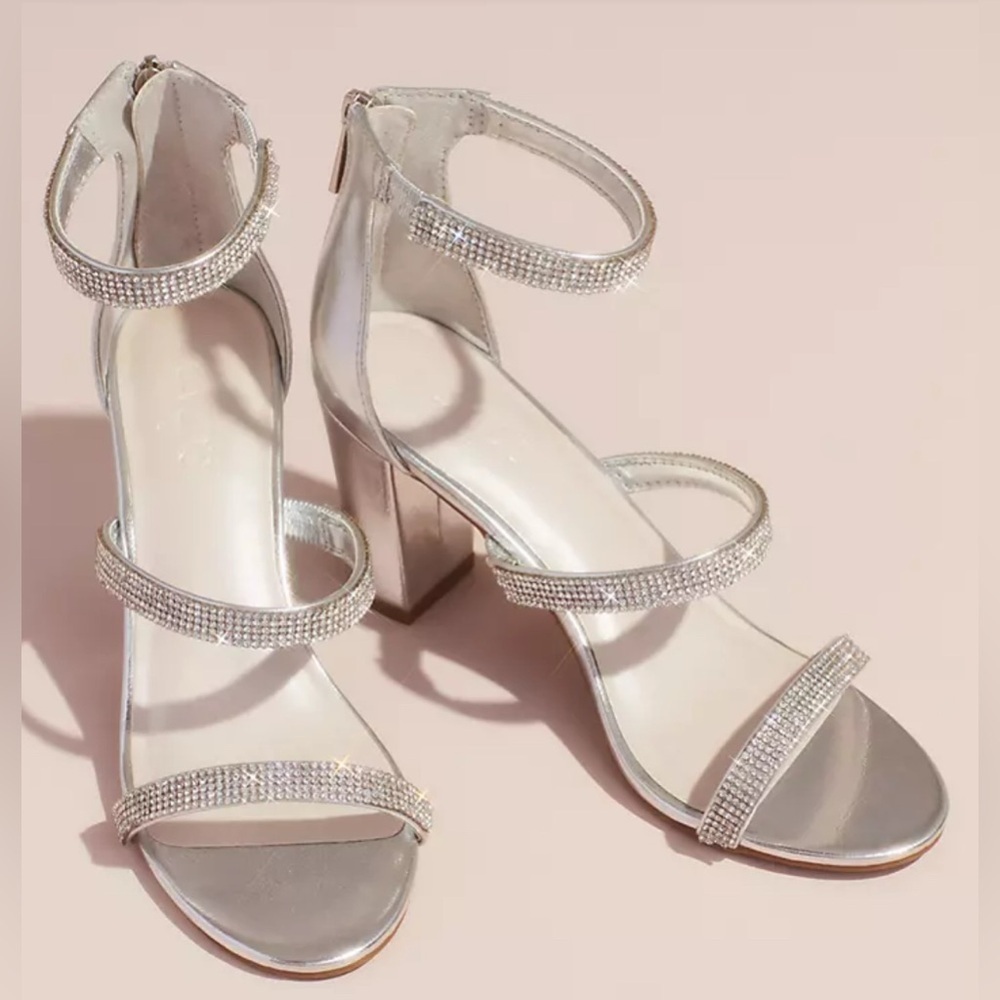 David’s Bridal Triple-Strap Crystal Block Heel Sandals Size 8.5 LNC